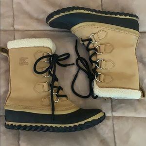 SOREL women’s caribou slim snow boots!!!